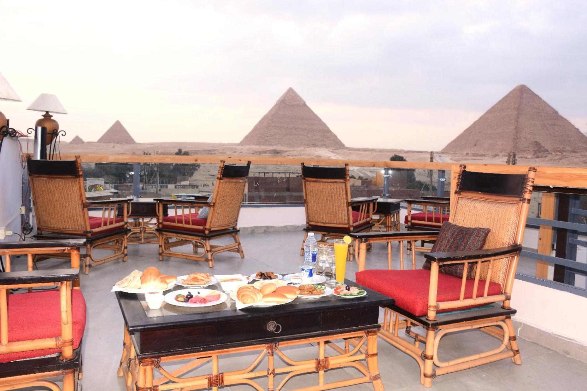 Pyramids Nun Inn Kafrat al Jabal Bagian luar foto